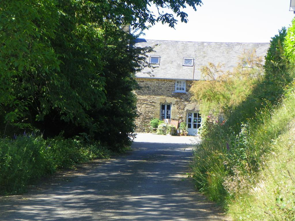 Le Teilleul Ferme De La Gortiere Bed & Breakfast エクステリア 写真